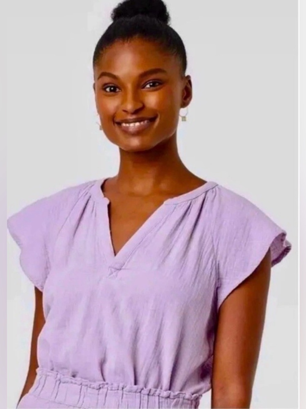 Universal Thread Lavender V-Neck Gauze Top